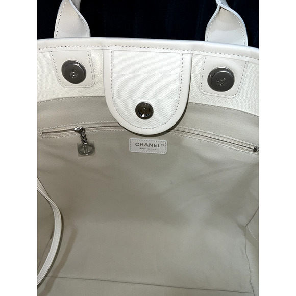 Chanel 23P Deauville White Ecru Black Stripe Large Shopping 30cm Handle Tote Bag - Picture 9 of 10